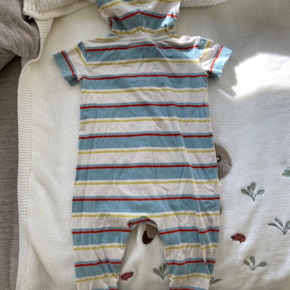 Hanna Andersson Hooded Onesie - Picture 2 of 2